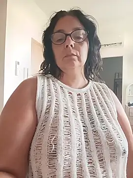 pulpeuse64 online show from July 22, 2026, 7:11 am