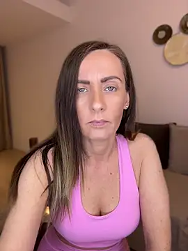 DivineAmely online show from May 1, 2026, 6:34 pm