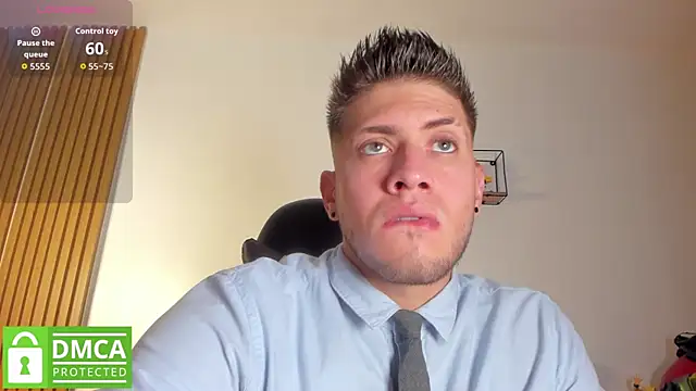 Snapshot of SebastianMaximoff_ chatting on May 13, 2026, 7:33 pm SebastianMaximoff online show from May 13, 2026, 7:33 pm