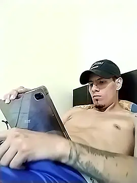 Snapshot of lok2321 chatting on June 23, 2026, 12:30 am lok2321 online show from June 23, 2026, 12:30 am