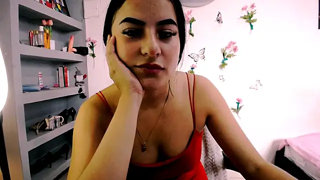 charlotte petit  online show from February 7, 2026, 4:54 pm