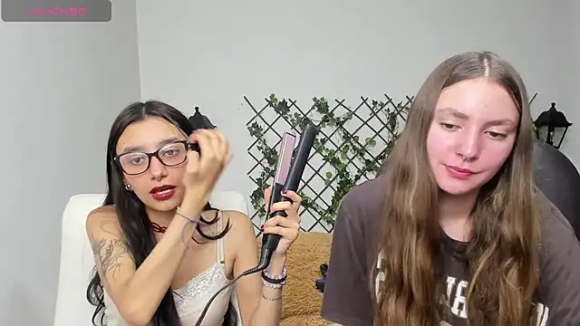 nana  rousse online show from February 25, 2026, 1:37 am