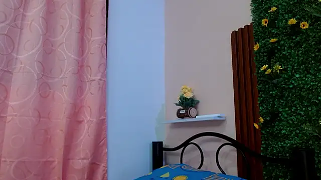 calimasalas2 online show from March 7, 2026, 11:57 pm