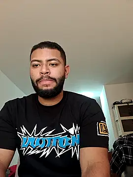 KLEYTON33 online show from February 4, 2026, 9:53 pm