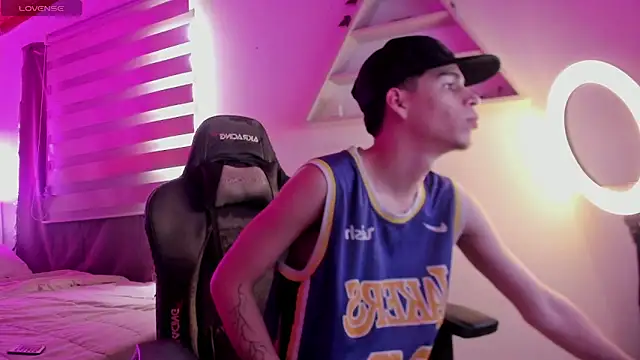 juan posada online show from February 21, 2026, 3:02 pm