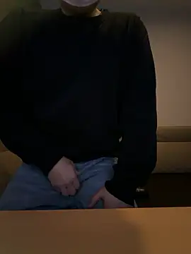 yuuuuusuke00 online show from February 2, 2026, 1:04 am