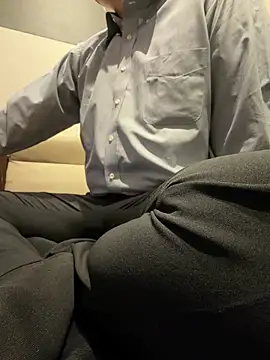 yuuuuusuke00 online show from March 9, 2026, 1:31 am