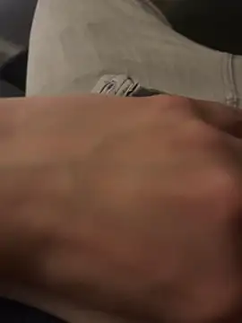 Lessyyy    online show from March 14, 2026, 1:01 am