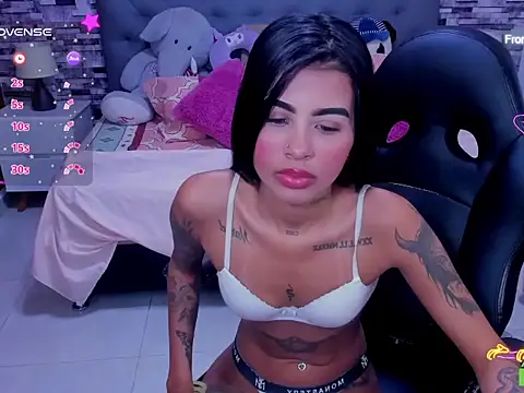 Mia Lover  online show from March 10, 2026, 3:00 am