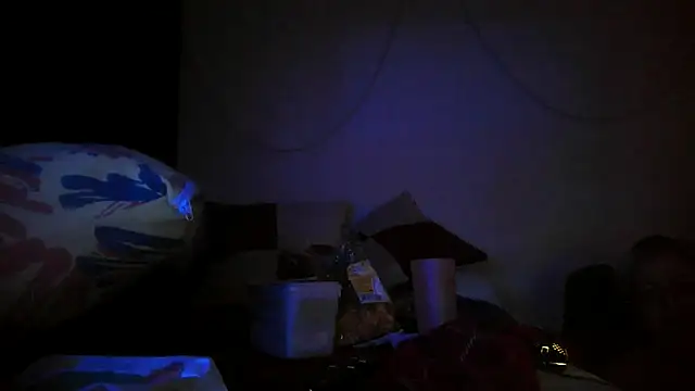 bialoba7 online show from October 18, 2025, 6:52 pm