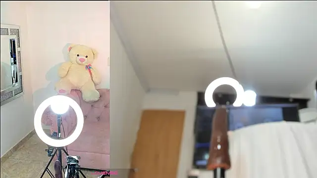 Snapshot of Ashley_Jonness_ chatting on March 6, 2026, 5:15 am Ashley Jonness online show from March 6, 2026, 5:15 am