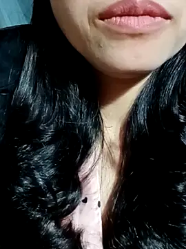 Hana-love2026 online show from February 11, 2026, 12:43 pm