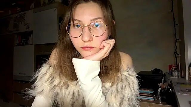 Miaaa Moon online show from February 18, 2026, 4:58 pm