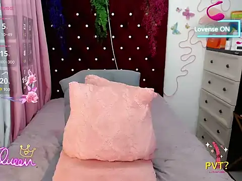 Snapshot of creamy_spot69 chatting on July 17, 2026, 8:24 pm creamy spot69 online show from July 17, 2026, 8:24 pm
