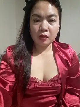Zyramae 25 online show from April 23, 2026, 1:35 pm