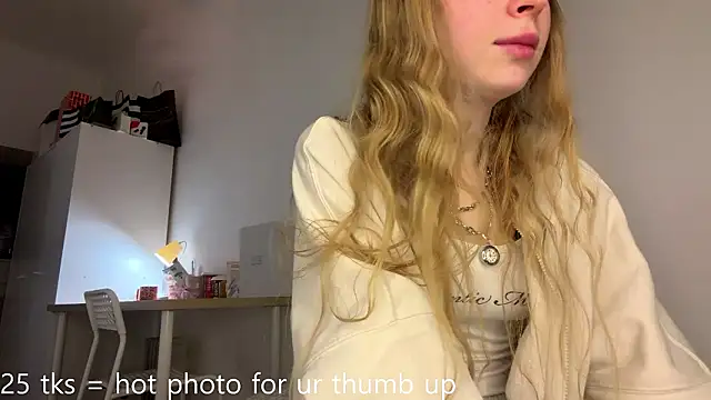 Snapshot of Flexiblegirl chatting on March 14, 2026, 5:18 pm Flexiblegirl online show from March 14, 2026, 5:18 pm