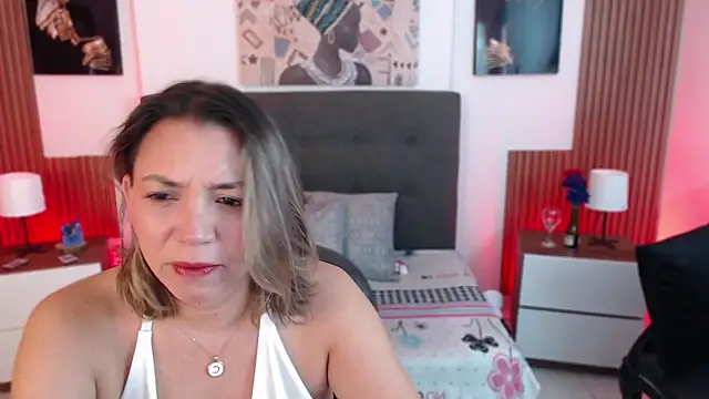 Snapshot of milfsecret69 chatting on May 13, 2026, 10:56 am milfsecret69 online show from May 13, 2026, 10:56 am