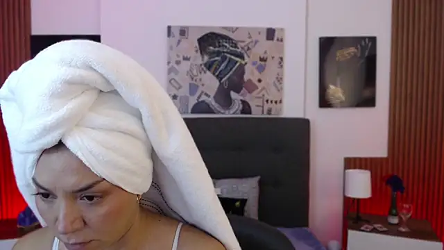 Snapshot of milfsecret69 chatting on May 16, 2026, 10:47 am milfsecret69 online show from May 16, 2026, 10:47 am