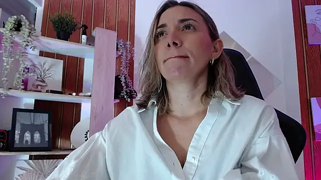 milfsecret69 online show from July 24, 2026, 11:08 am