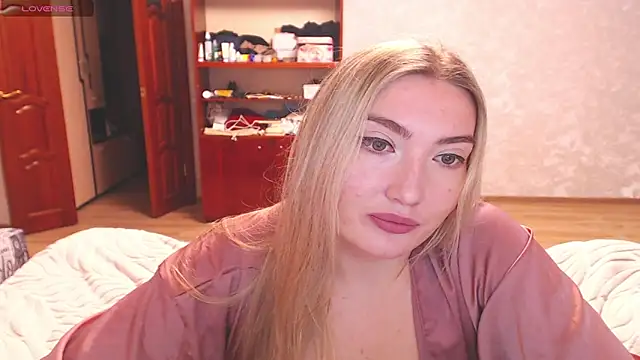 MiraRoy online show from February 1, 2026, 2:37 pm