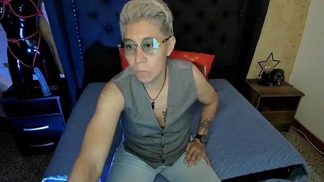 Kali Panther online show from April 28, 2026, 8:03 pm