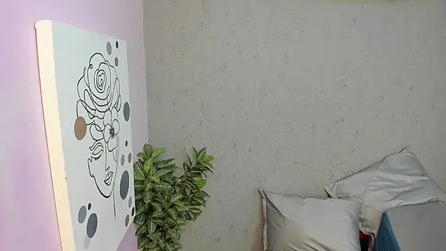 lil miia online show from May 4, 2026, 7:10 pm