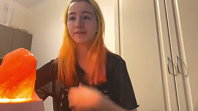 EmilyHein online show from March 9, 2026, 4:05 am