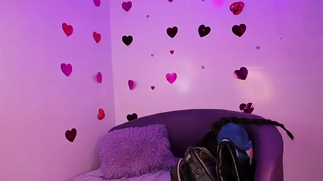 Bella Miller1  online show from March 13, 2026, 4:13 pm