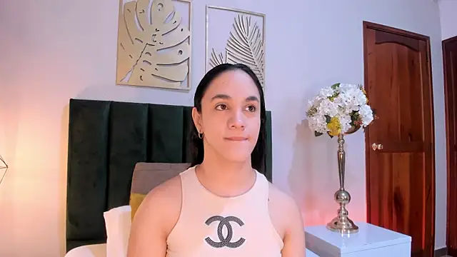 Snapshot of CelesteQueeen chatting on June 20, 2026, 12:19 pm CelesteQueeen online show from June 20, 2026, 12:19 pm