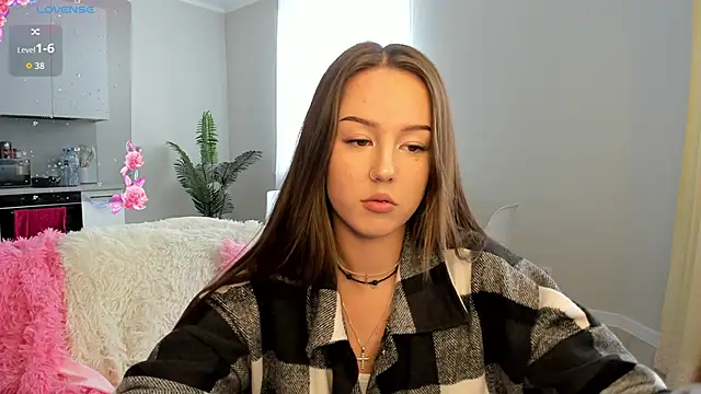 G0od girl online show from March 13, 2026, 8:32 am