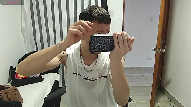 Ariana Esteban07 online show from March 16, 2026, 11:47 am