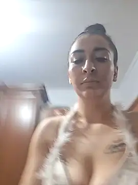 ElleanorPink online show from March 1, 2026, 4:03 am