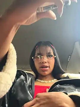 KendallArdent online show from June 24, 2026, 2:05 pm