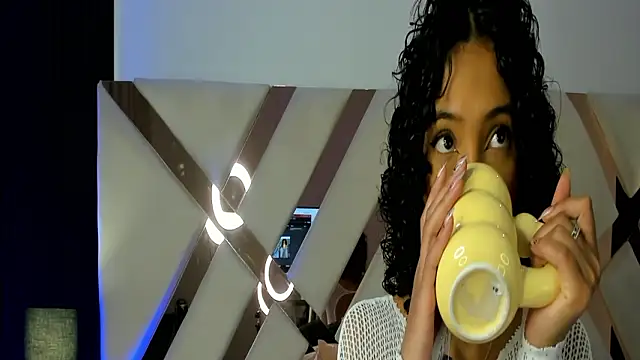 missbrasil online show from March 17, 2026, 11:57 am