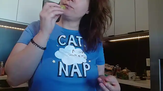 Snapshot of HazelSkyesChat chatting on March 8, 2026, 6:55 pm HazelSkyesChat online show from March 8, 2026, 6:55 pm