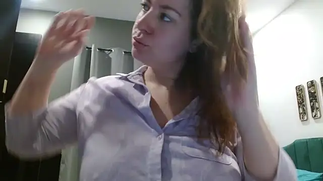 Snapshot of HazelSkyesChat chatting on March 15, 2026, 12:55 pm HazelSkyesChat online show from March 15, 2026, 12:55 pm