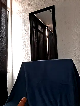 the lagoon girl online show from March 12, 2026, 4:13 pm