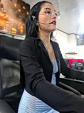 Jade connor online show from April 23, 2026, 7:05 pm