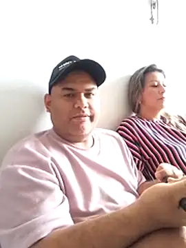 wessAndSandri online show from February 25, 2026, 7:56 pm