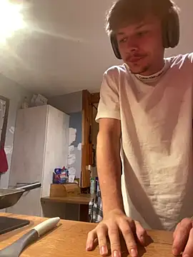 Lucas328706 online show from July 31, 2026, 11:04 pm