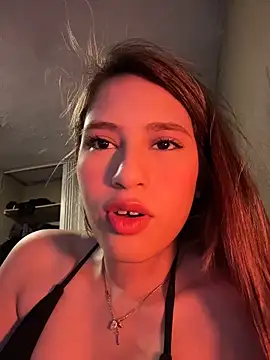 romyamo online show from April 24, 2026, 1:41 am