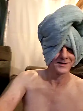 sexy hottie guy online show from June 7, 2026, 4:44 pm