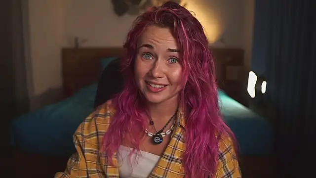 Sarah Pink online show from March 15, 2026, 2:01 pm