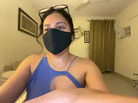 Snapshot of Anna_girl22 chatting on May 15, 2026, 4:03 pm Anna girl22 online show from May 15, 2026, 4:03 pm