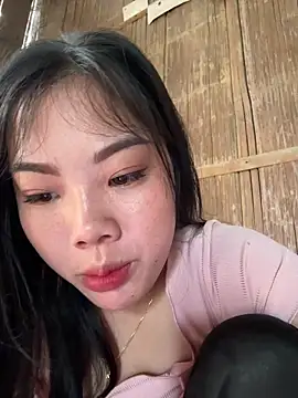 Snapshot of susin-beo chatting on March 24, 2026, 3:22 am susin-beo online show from March 24, 2026, 3:22 am