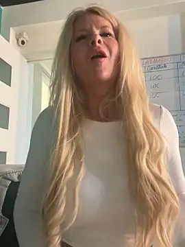 TatianaNova online show from April 24, 2026, 4:53 pm