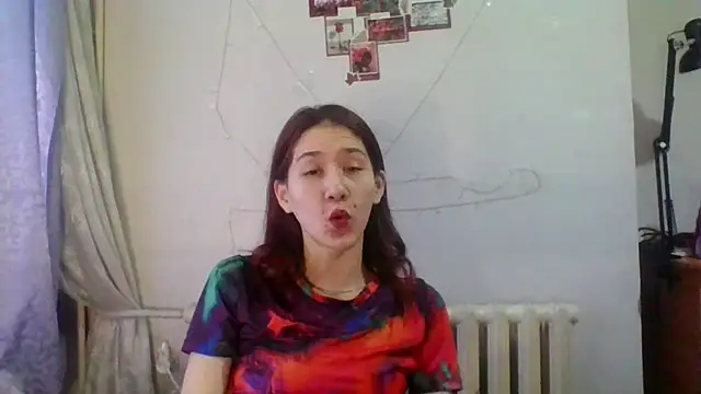 NickiKisinger online show from July 30, 2026, 7:18 am