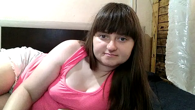 Snapshot of LuckyLust15 chatting on July 28, 2026, 1:21 pm LuckyLust15 online show from July 28, 2026, 1:21 pm
