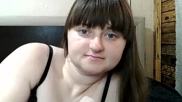 Snapshot of LuckyLust15 chatting on August 4, 2026, 11:57 am LuckyLust15 online show from August 4, 2026, 11:57 am