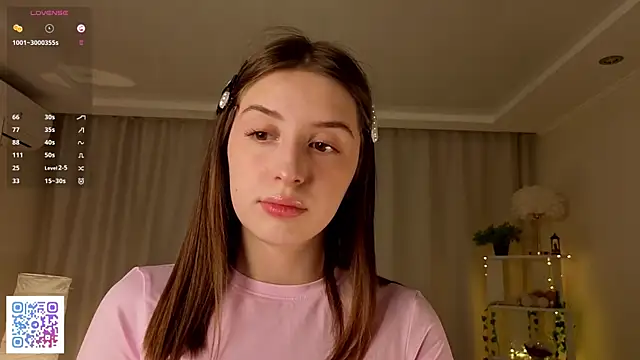 LeanneDinkle online show from February 24, 2026, 4:43 am